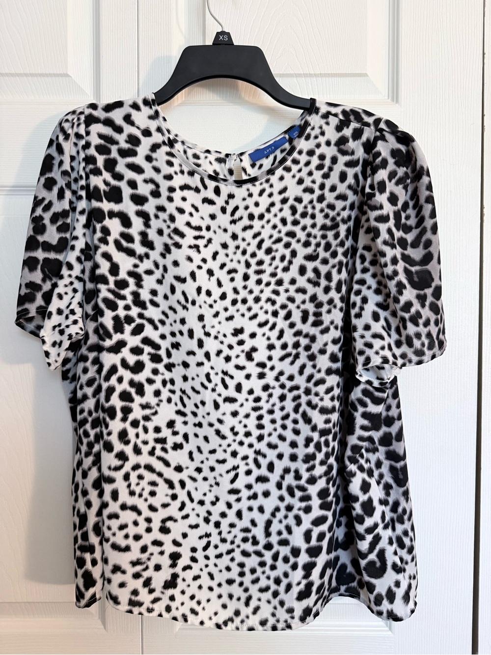 Apt. 9 Black and Cream Leopard Print Short Sleeve Blouse
